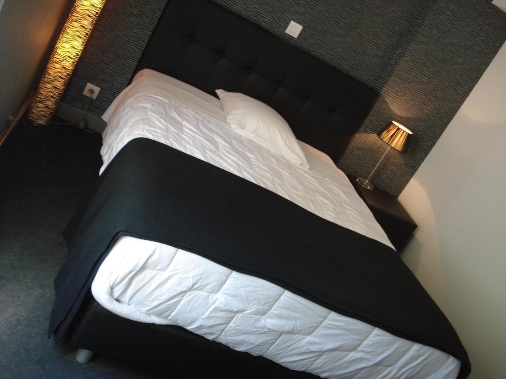 Hotel La Fayette Rochefort Værelse billede